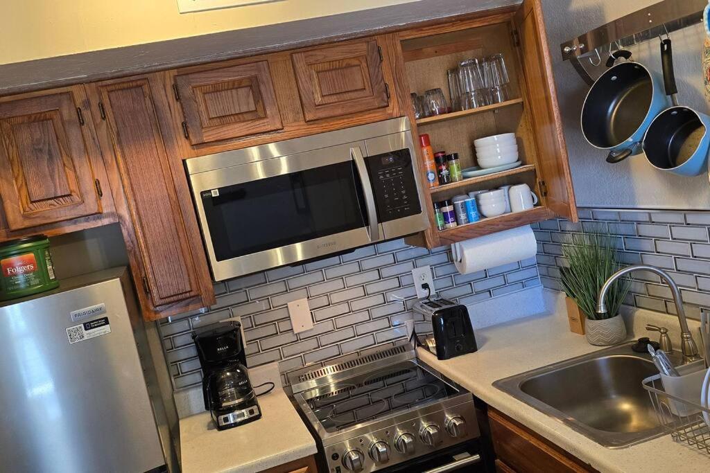 Cozy Updated Cove Of Heaven, 5Mins To Lake Hefner! Oklahoma City Eksteriør bilde